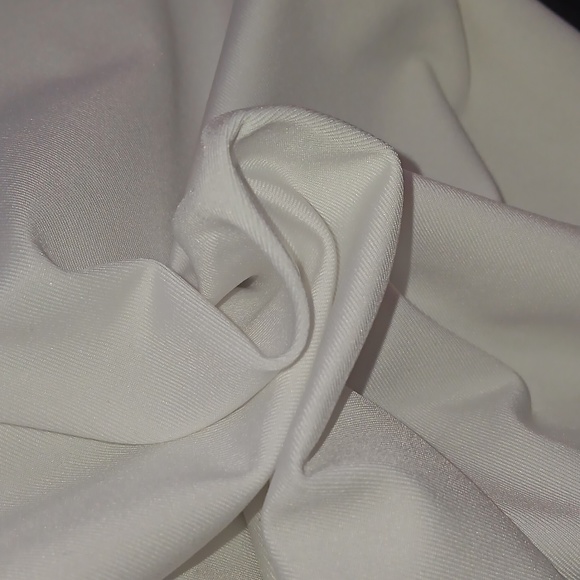 Size small white tight t shirt - Picture 2 of 3